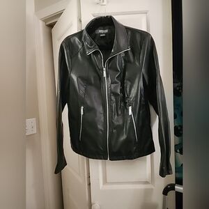 NWOT Black Faux Leather Kenneth Cole Reaction Women's XL So Soft! Zip closures